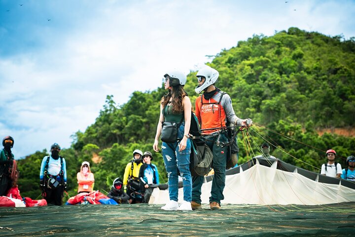 Paragliding Experience in Nha Trang