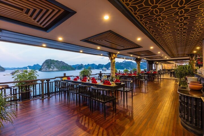2-Day Ha Long-Lan Ha Bay-Bai Tu Long Bay 5 Star Cruises & Balcony