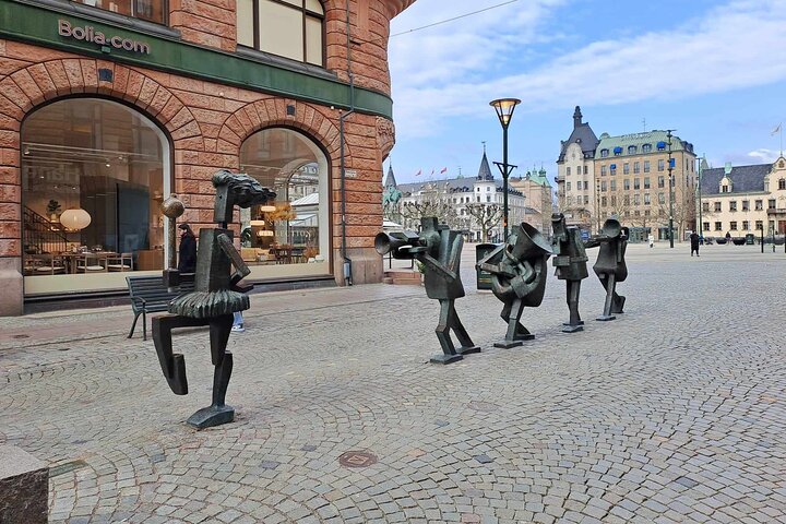 Half Day Self-Guided Audio Walking Tour in Cosmopolitan Malmö
