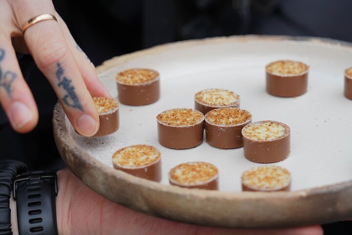 Ghent: Famous Belgian Chocolate Walking Tour with Tastings