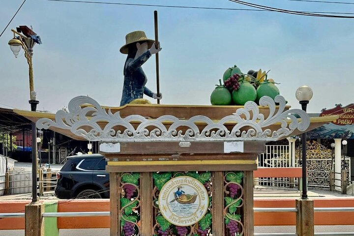 Bangkok: Floating Market and Train Market Experience