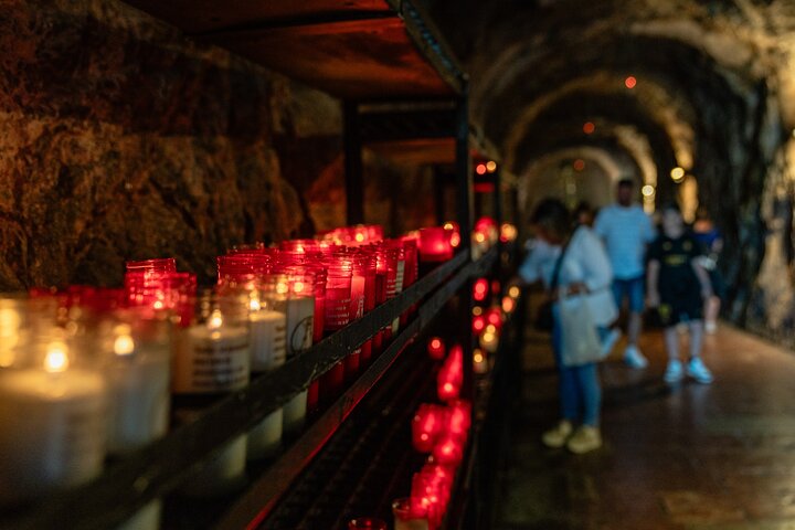 Lakes of Covadonga, Onis Cangas and Ballasts Tour from Oviedo