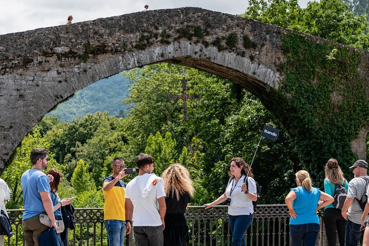Lakes of Covadonga, Onis Cangas and Ballasts Tour from Oviedo