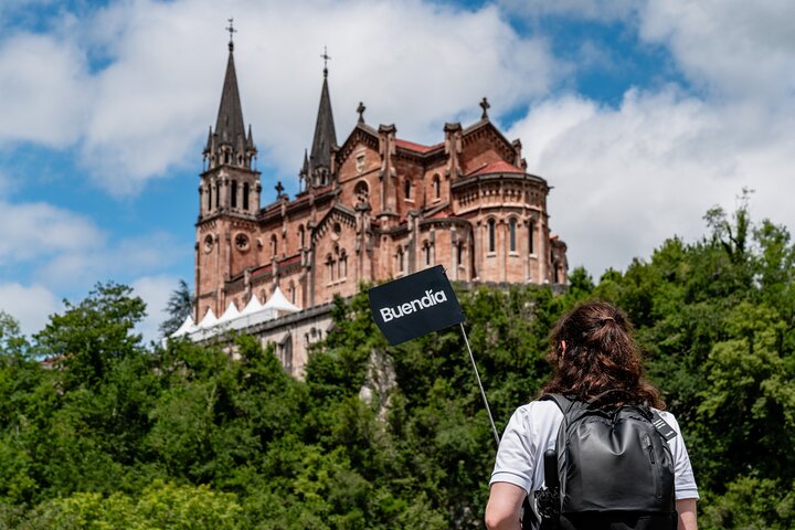 Tour to Lakes of Covadonga, Onís Cangas and Ballasts from Gijón