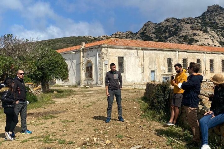 ASINARA ISLAND-TOUR full day Minivan in the National Park