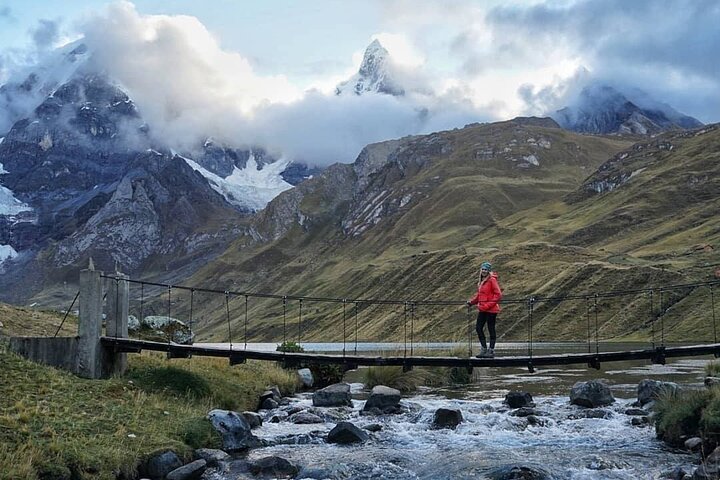 The Best of Huayhuash Mini Trek – Siula Grande Mountain (5D /4 N)