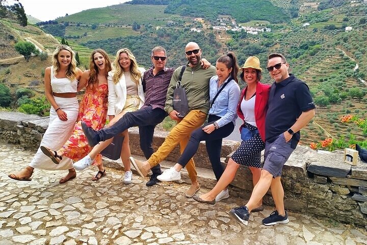 Régua: Prime Douro Valley Tour: 9 wines, Trad. Lunch & Priv. Boat