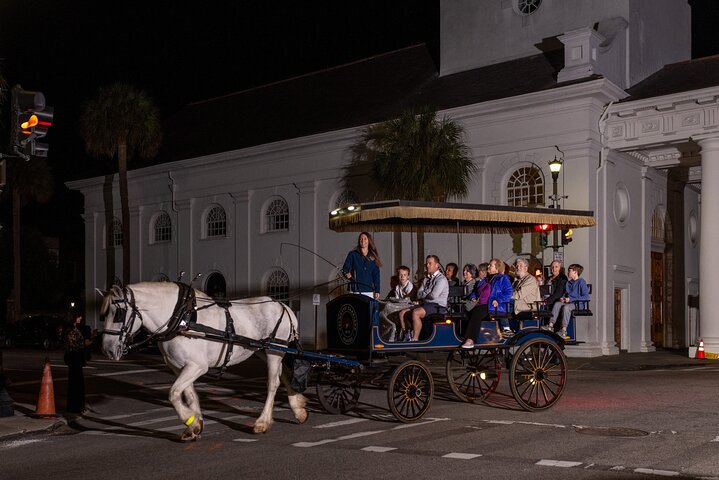 Charleston Haunted Horse and Carriage Evening Tour