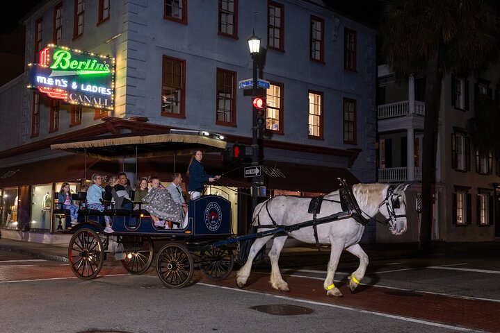 Charleston Haunted Horse and Carriage Evening Tour