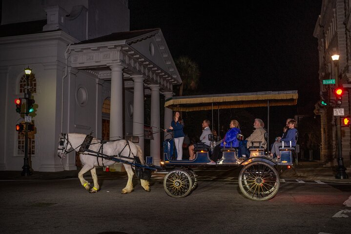 Charleston Haunted Horse and Carriage Evening Tour
