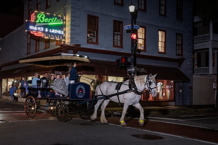 Charleston Haunted Horse and Carriage Evening Tour