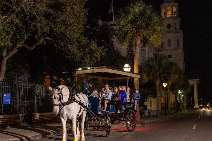 Charleston Haunted Horse and Carriage Evening Tour