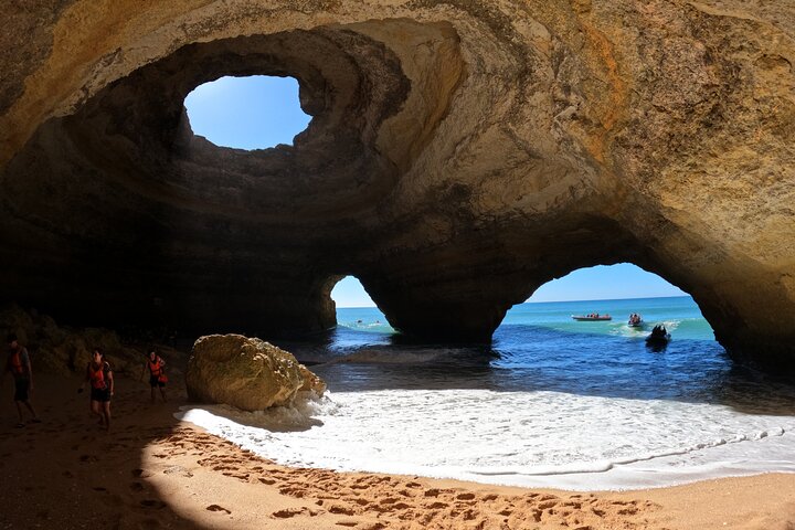 Benagil: Caves, Beaches, and Secret Spots Guided Kayak Tour