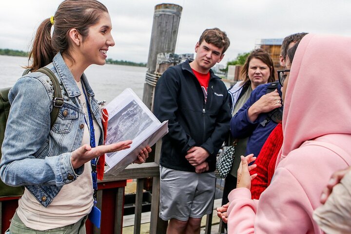 See Statue Of Liberty and Staten Island Tour and Slice of Pizza