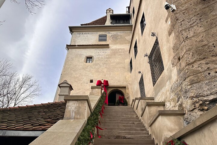Private Day Trip from Bucharest: Dracula’s Castle, Peles & Brasov