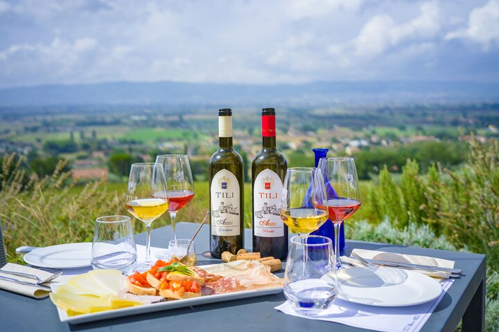 Enjoy and Taste the Flavors of Wine in an Open-air Venue