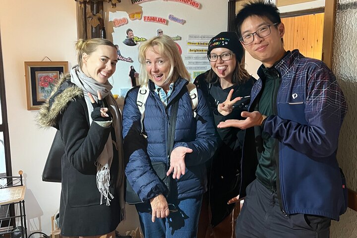 Become a Local! A Walking Tour of Arts, Crafts & Onsen Culture