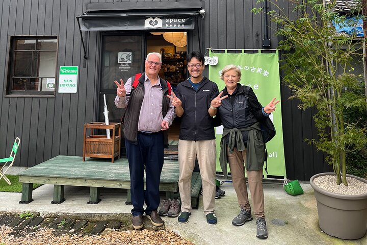 Become a Local! A Walking Tour of Arts, Crafts & Onsen Culture