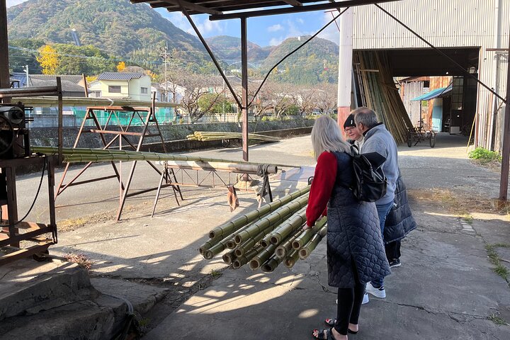 Become a Local! A Walking Tour of Arts, Crafts & Onsen Culture