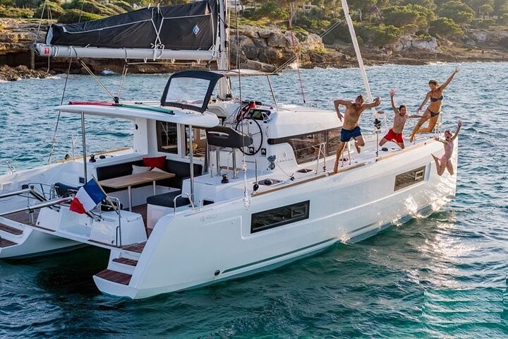 Magdalene Archipelago Tour from Palau - Luxury Catamaran 2
