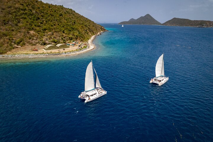 Jost Van Dyke - Sandy Spit & Soggy Dollar Sailing Tour in the BVI