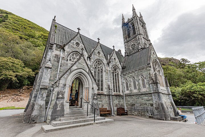 Kylemore Abbey Connemara Walking Tour Experience