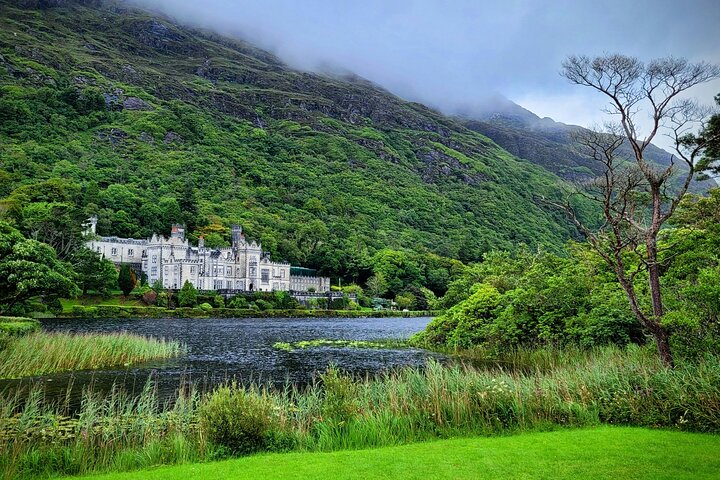 Kylemore Abbey Connemara Walking Tour Experience