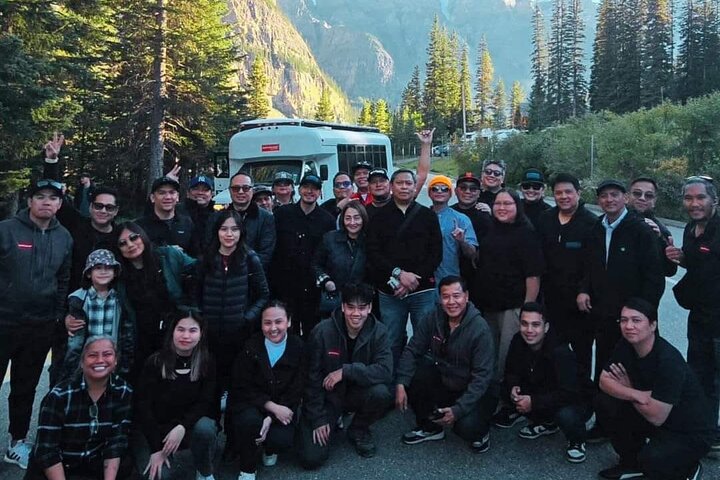Banff: Moraine Lake and Lake Louise Shuttle | Limited Time Offer!