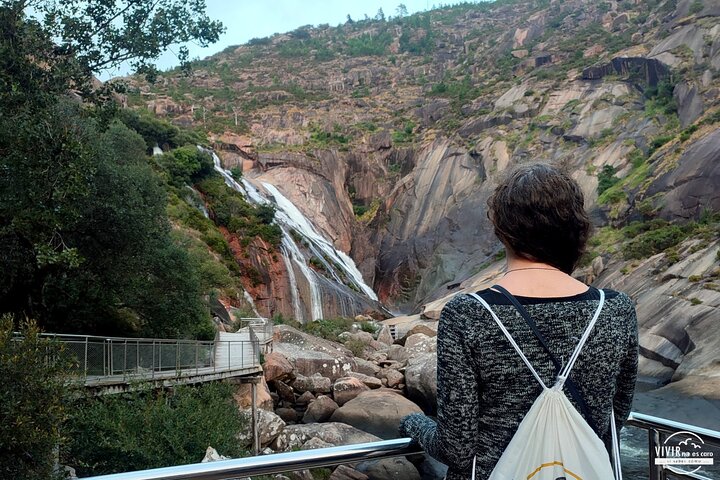 Excursion to Finisterre + Muxia + Costa da Morte (7 stops)