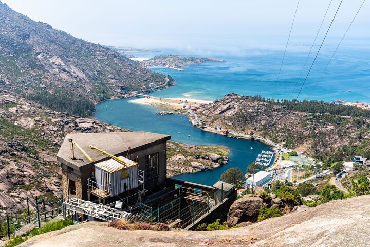 Excursion to Finisterre + Muxia + Costa da Morte (7 stops)
