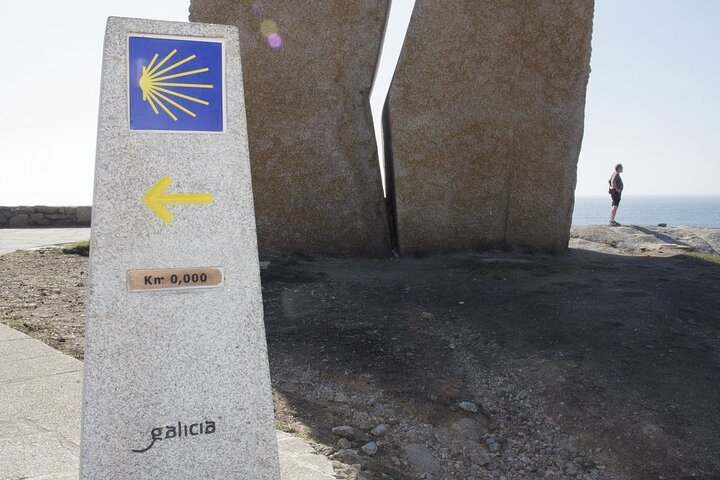 Excursion to Finisterre + Muxia + Costa da Morte (7 stops)