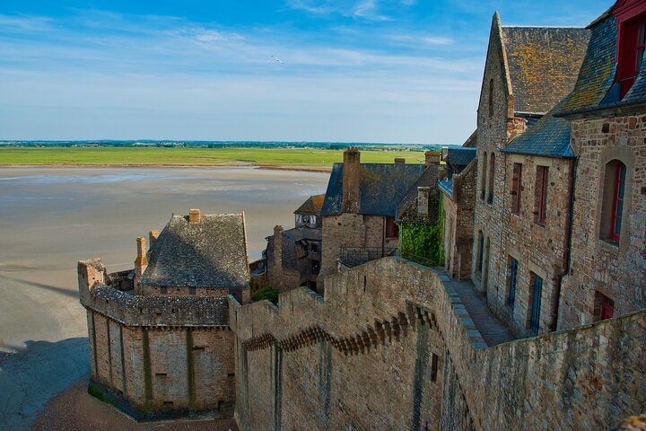 Mont Saint-Michel Shore Excursion from Le Havre with Packed Lunch