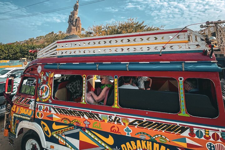 Dakar in 3h: Full tour by traditional fast coach