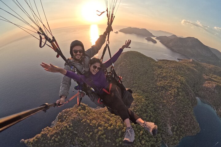 Paragliding In Fethiye Oludeniz, Turkey