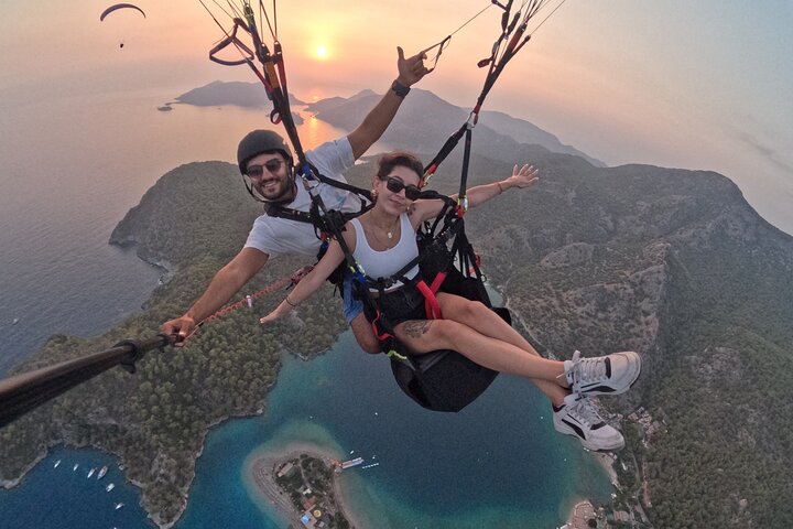 Paragliding In Fethiye Oludeniz, Turkey