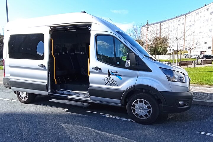 Private excursions in A Coruña from 5 to 11 passengers