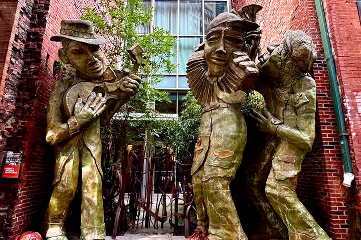 Downtown Pittsburgh Hidden Gems Food Tour with 5 Food Tastings