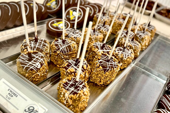 Downtown Pittsburgh Hidden Gems Food Tour with 5 Food Tastings