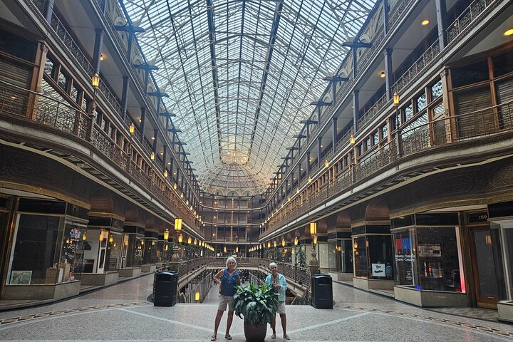 Cleveland Highlights City Tour with Pickup