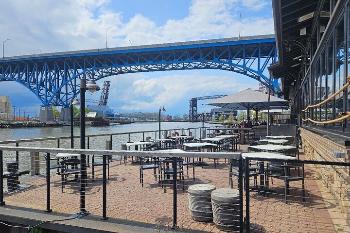 Cleveland Highlights City Tour with Pickup