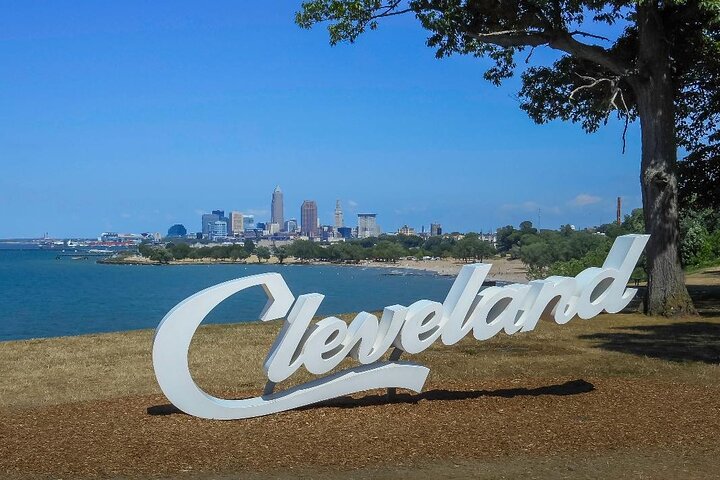 Cleveland Highlights City Tour with Pickup