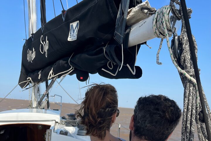 "SAILING TOUR: Tango and Choripan (typical Argentine food)