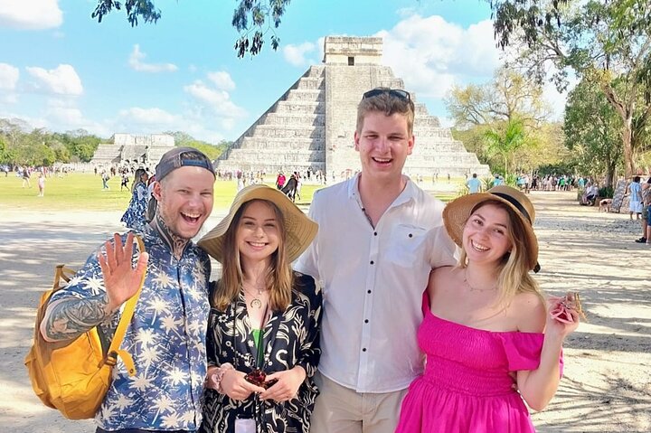 Chichen Itza : Walking Tour with Expert Guide + Skip-the-Line