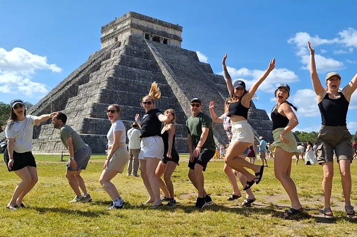 Chichen Itza : Walking Tour with Expert Guide + Skip-the-Line