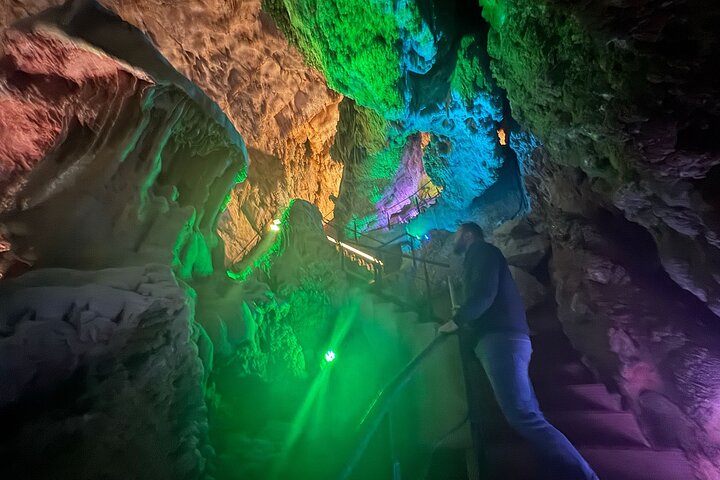 Alicante : Canelobre Caves and Busot Castle with Local Guide