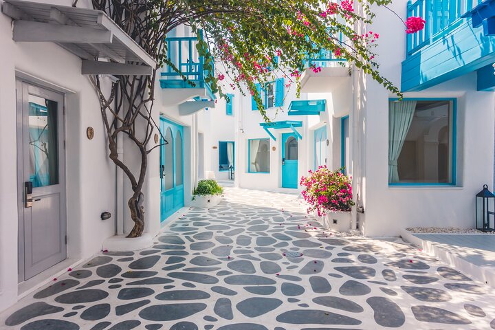 Santorini for Cruise Ships: Avoid Cable Car Lines and Crowds!