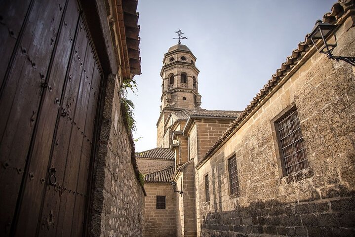 Visit Monumental Baeza (Cathedral entrance)
