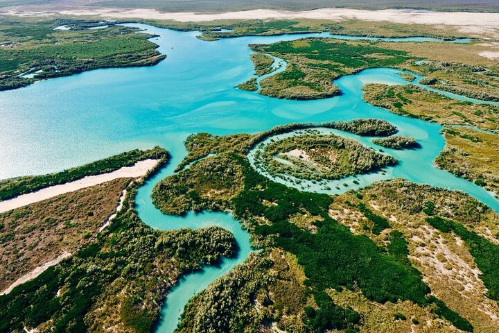 Pearls & Coast: 35-Min Heli Flight, Willie Creek Tour & Lunch