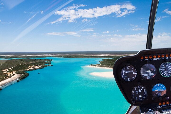 Pearls & Coast: 35-Minute Helicopter Flight & Willie Creek Tour