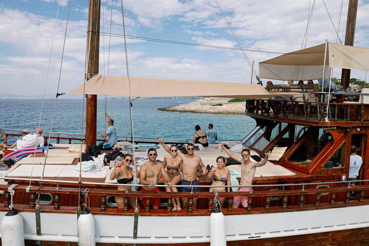 Athens: All Day Cruise to Agistri Moni Aegina with Lunch & Drinks